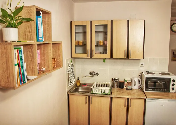 Hummingbird's Nook *